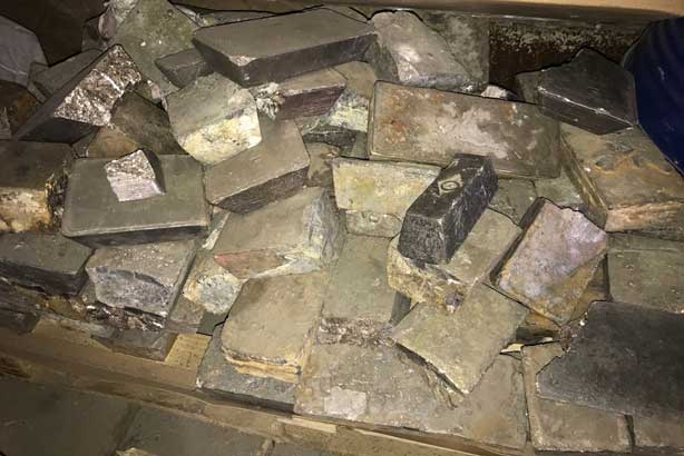 Висмут чушковой.JPG